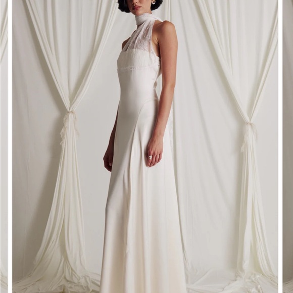 Miss Ritz Gown Gream - Picture 4 of 5